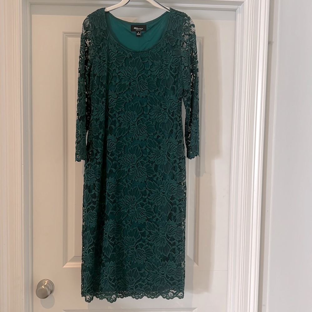 Lace Dress - Size: 4